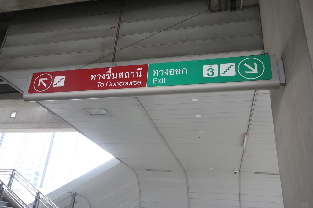 Thai Cat Hostel Bangkok Ngoại thất bức ảnh