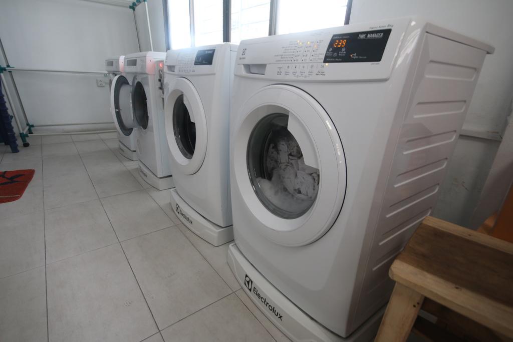 Thai Cat Hostel Bangkok Ngoại thất bức ảnh