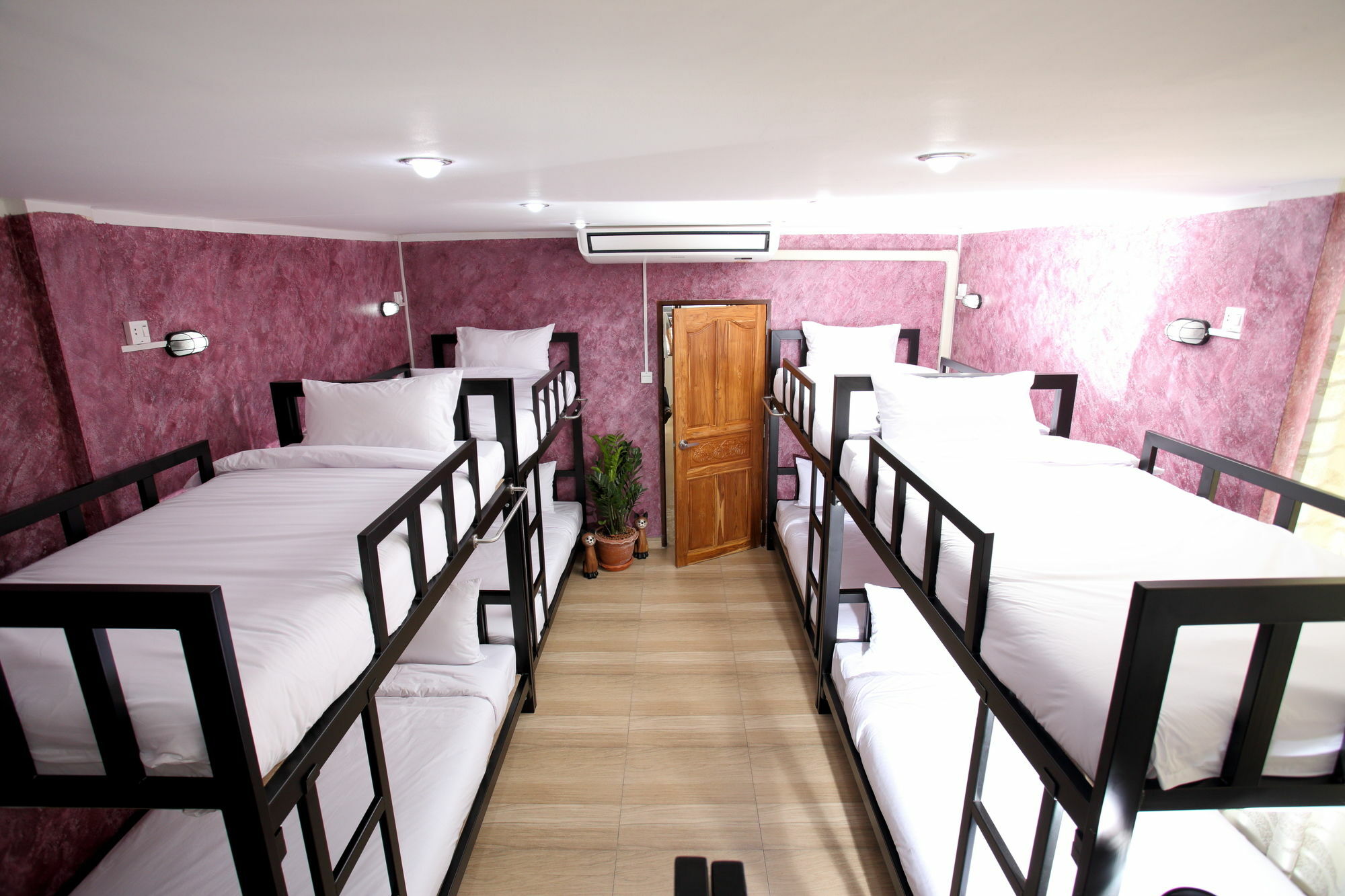 Thai Cat Hostel Bangkok Ngoại thất bức ảnh