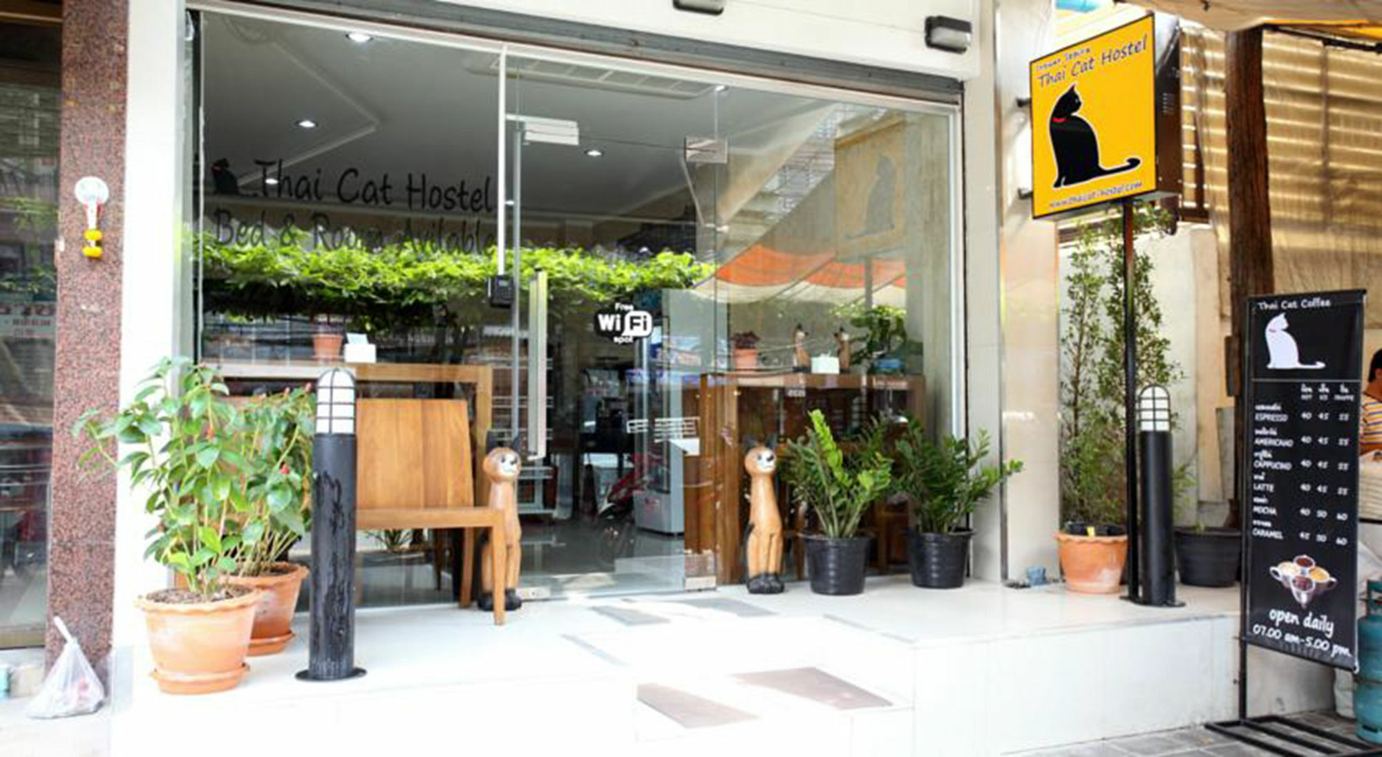 Thai Cat Hostel Bangkok Ngoại thất bức ảnh